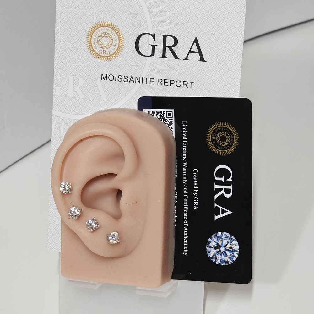 1 Pair Moissanite 0.5 Carat/GRA Certified Stud earrings/ Giftable box